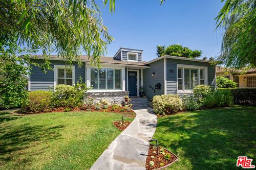 3002 S Beverly Drive, Los Angeles, CA, 90034 | Card Image