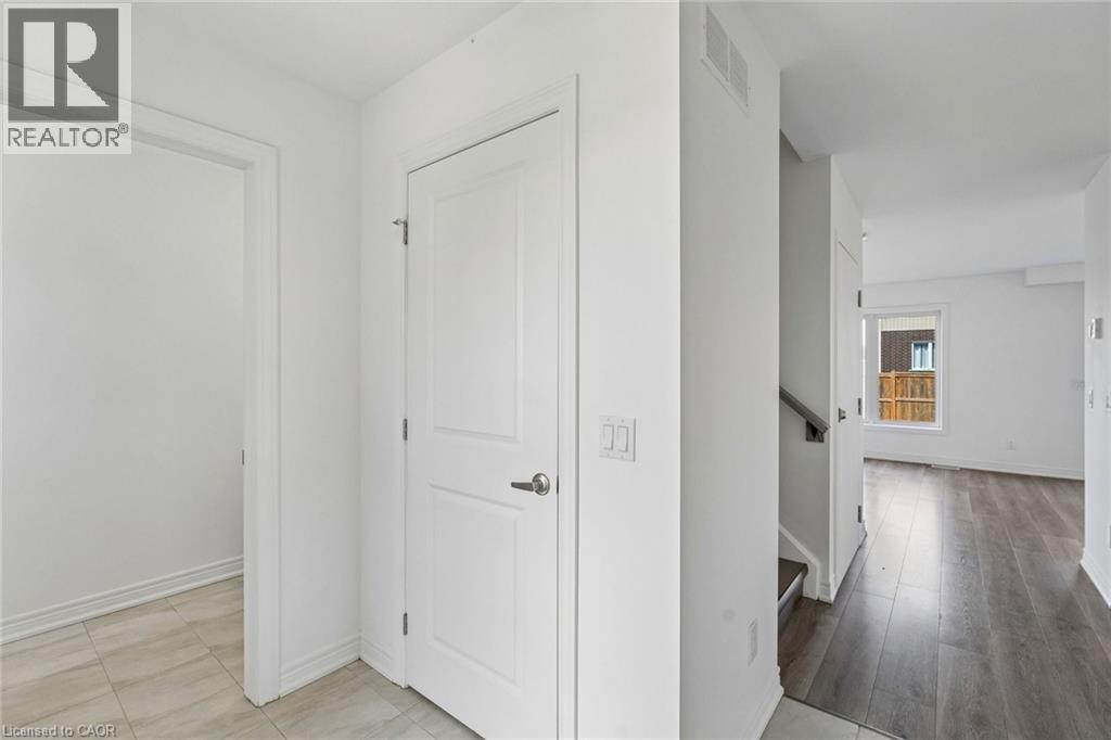 Residential in Welland 4