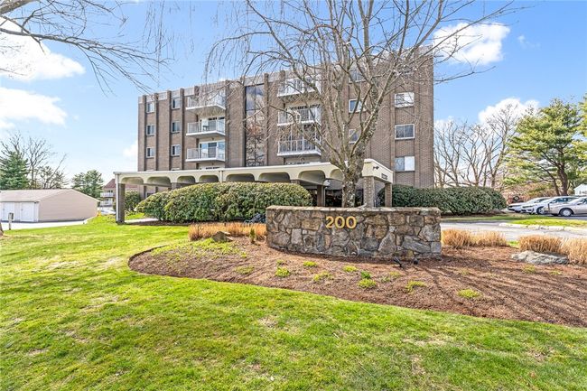 APT-405 - 200 Hoffman Ave, Condo with 2 bedrooms, 2 bathrooms and 2 parking in Cranston RI | Image 27