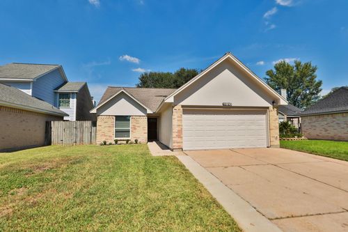 11810 Glenwolde Dr, Houston, TX, 77099-1916 | Card Image