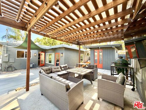 10683 Valleyheart Dr, Studio City, CA, 91604-3424 | Card Image