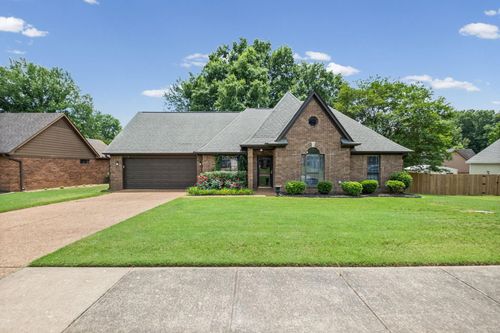 7661 Shadow Glen Ln, Bartlett, TN, 38002-8061 | Card Image