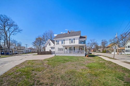 862 Portland St, Rochester, NH, 03868-8411 | Card Image