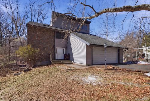 41 S Monsey Rd, Airmont, NY, 10952-4419 | Card Image