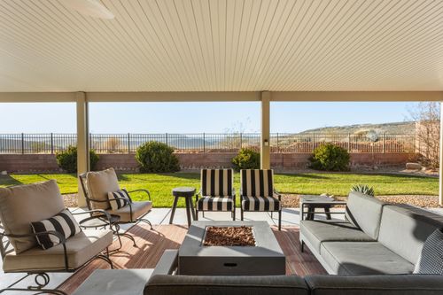 2948 E Slick Rock Rd, Washington, UT, 84780-2492 | Card Image