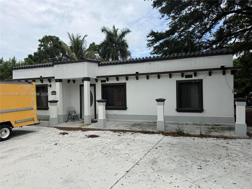 15505 Hayes Ln, Homestead, FL, 33033-2638 | Card Image