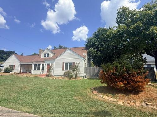 420 N Hill St, London, KY, 40741-1214 | Card Image