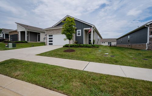 1041 Royal Gorge Pvt Ct, Gallatin, TN, 37066-5154 | Card Image
