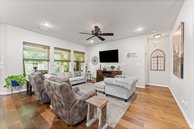 1114 Audrey Trl, House other with 3 bedrooms, 3 bathrooms and 3 parking in Tomball TX | Image 10