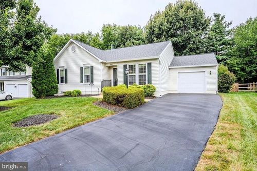 9564 Basilwood Dr, MANASSAS, VA, 20110-7926 | Card Image