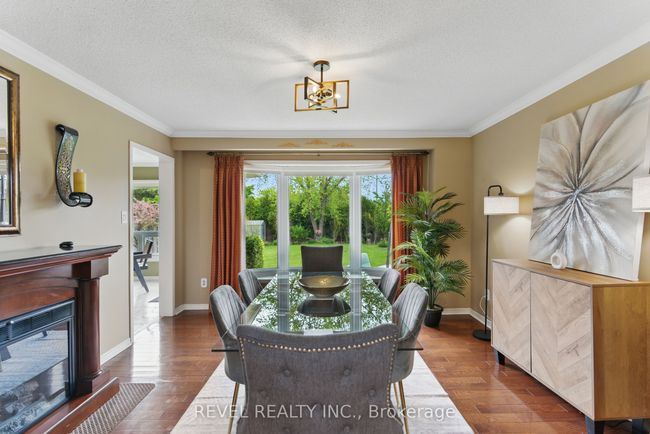 1076 Roxborough Dr, House other with 4 bedrooms, 3 bathrooms and 2 parking in Oakville ON | Image 8