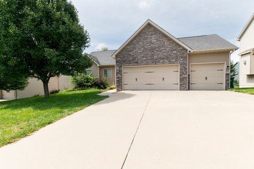 4418 Nw 166th St, Clive, IA, 50325-2564 | Card Image