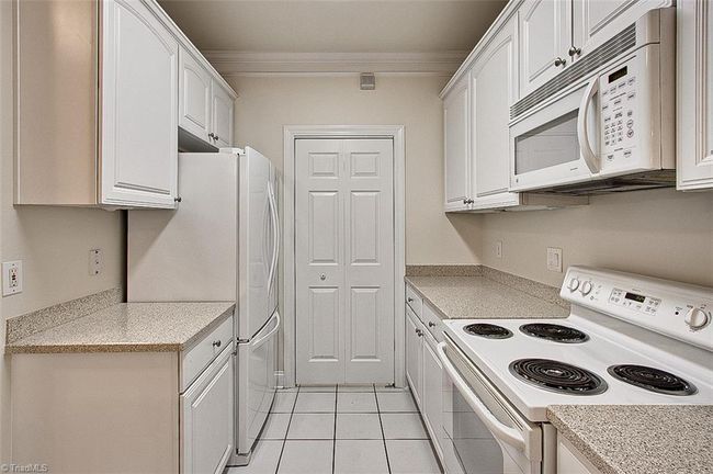 Kitchen | Image 14