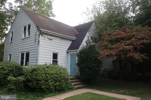 2334 Great Falls St, FALLS CHURCH, VA, 22046-2311 | Card Image