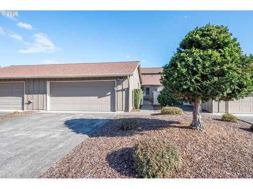 18-605 Peardale Ln, LONGVIEW, WA, 98632 | Card Image