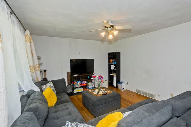 198 Connecticut Ave, House other with 3 bedrooms, 2 bathrooms and null parking in Newington CT | Image 7