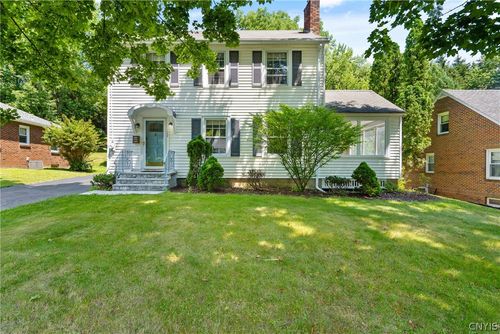 136 Century Dr, Syracuse, NY, 13209-2204 | Card Image