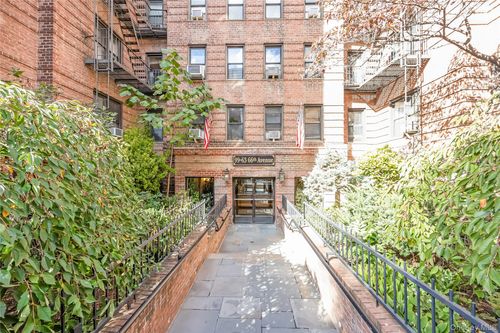 g11-99-63 66th Ave, Rego Park, NY, 11374-3628 | Card Image