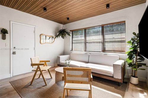 42-1275 Marseille Dr, Miami Beach, FL, 33141-2886 | Card Image