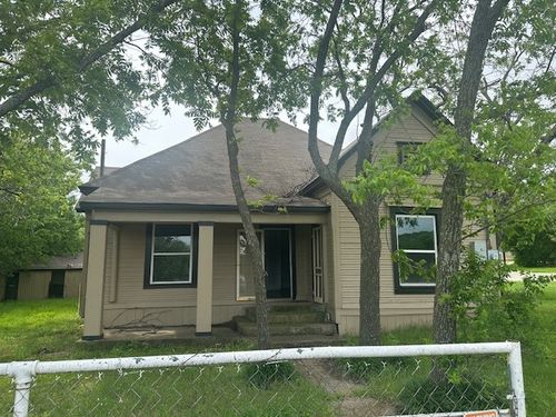 515 Sw 15th St, Mineral Wells, TX, 76067-6909 | Card Image