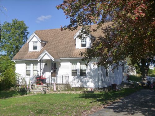 12 Canob Ln, Richmond, RI, 02898-1031 | Card Image