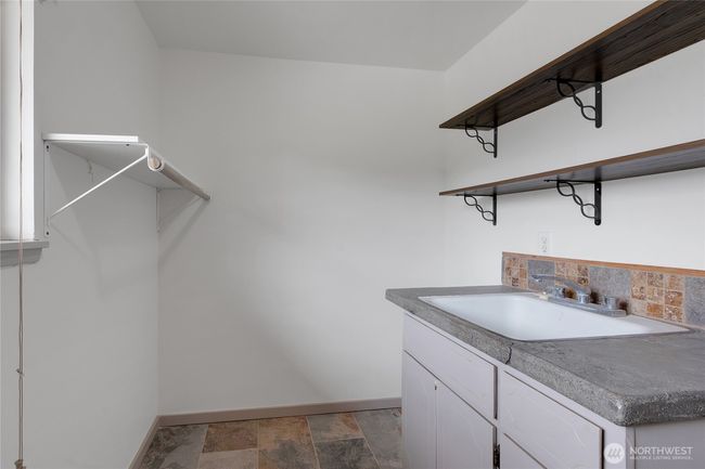 211 Blake St, House other with 4 bedrooms, 3 bathrooms and 2 parking in Enumclaw WA | Image 17
