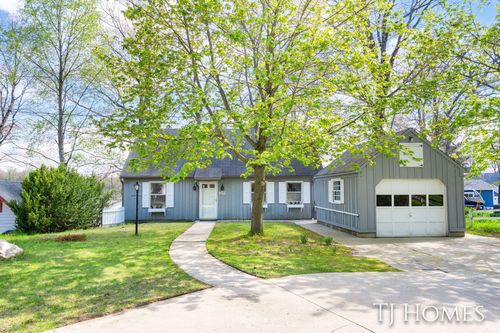 11499 Hydeaway Ct, Middleville, MI, 49333-8252 | Card Image