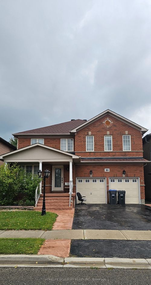 30 Fairhill Ave, Brampton, ON, L7A2E7 | Card Image