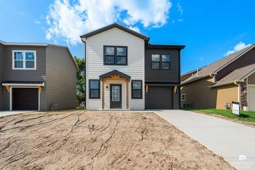 814 14th St, Wamego, KS, 66547-1237 | Card Image