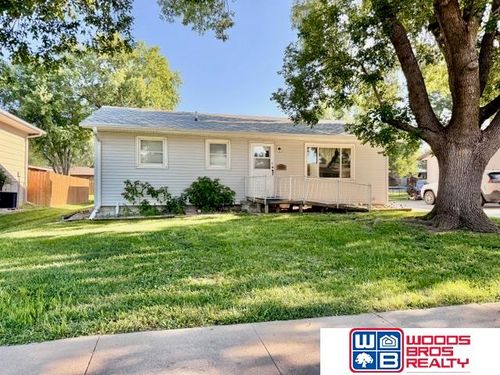 220 E Northern Heights Dr, Seward, NE, 68434-1160 | Card Image