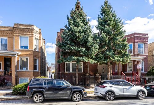 3039 N Haussen Ct, Chicago, IL, 60618-6512 | Card Image