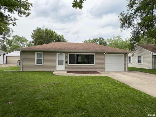 2113 W Overbrook Dr, Peoria, IL, 61604-2462 | Card Image