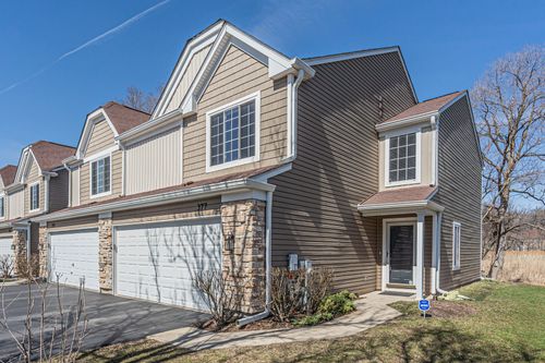 377 Locksley Dr, Streamwood, IL, 60107-2958 | Card Image