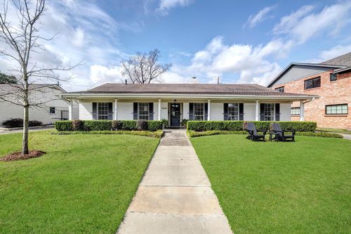 3018 Ann Arbor Dr, Houston, TX, 77063-4704 | Card Image