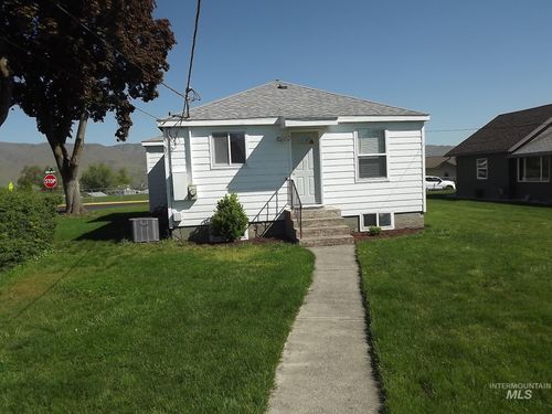 1804 10th Ave, Lewiston, ID, 83501-3162 | Card Image