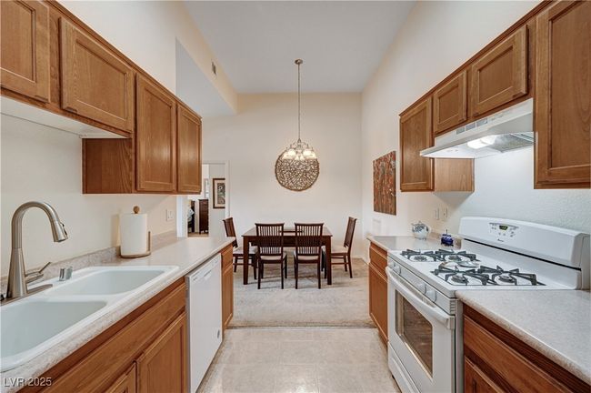 2014 - 8985 S Durango Dr, Condo with 3 bedrooms, 2 bathrooms and null parking in Las Vegas NV | Image 16