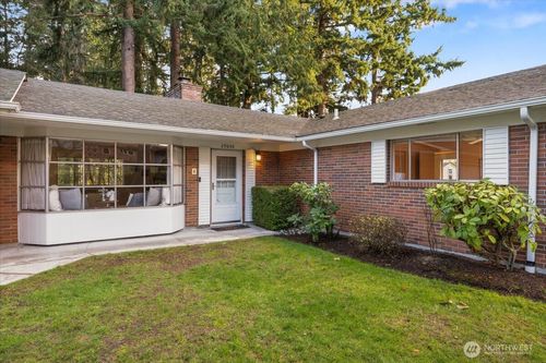 29640 11th Pl S, Federal Way, WA, 98003-3727 | Card Image