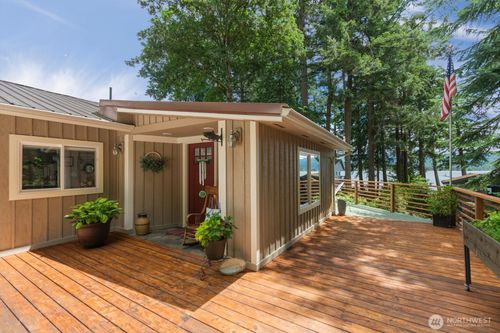 5 W Cape Horn Rd, Cathlamet, WA, 98612-9542 | Card Image