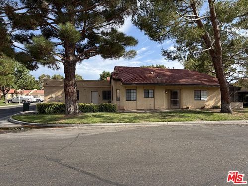 11644 Kerrie Way, Apple Valley, CA, 92308-4947 | Card Image