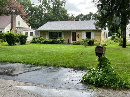 4216 Pinecrest Rd, Rockford, IL, 61107-1403 | Card Image