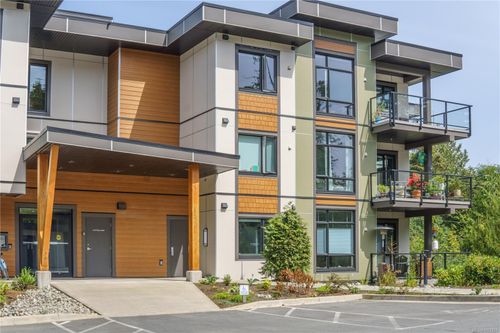 301-700 Yew Wood Rd, Tofino, BC, V0R3A0 | Card Image