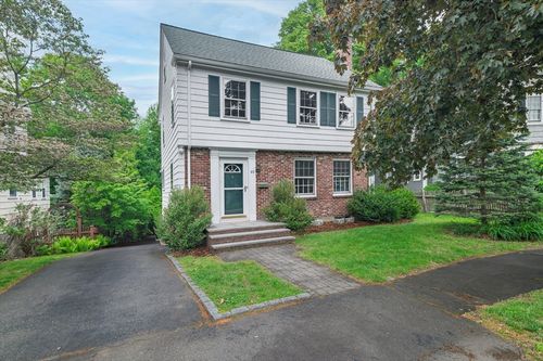 40 Allen Cir, Milton, MA, 02186-1702 | Card Image