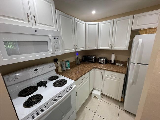 Kitchen | Image 6