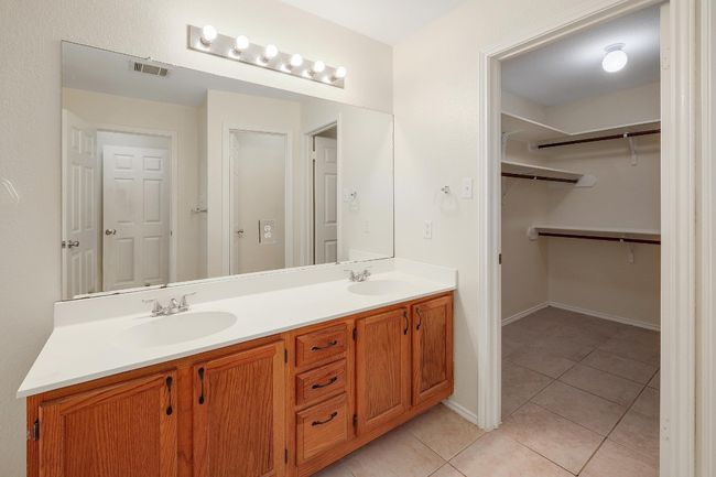 17254 Bushmills Rd, House other with 3 bedrooms, 2 bathrooms and 2 parking in Pflugerville TX | Image 17