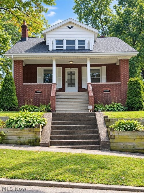 351 Litchfield Rd, Akron, OH, 44305-3471 | Card Image