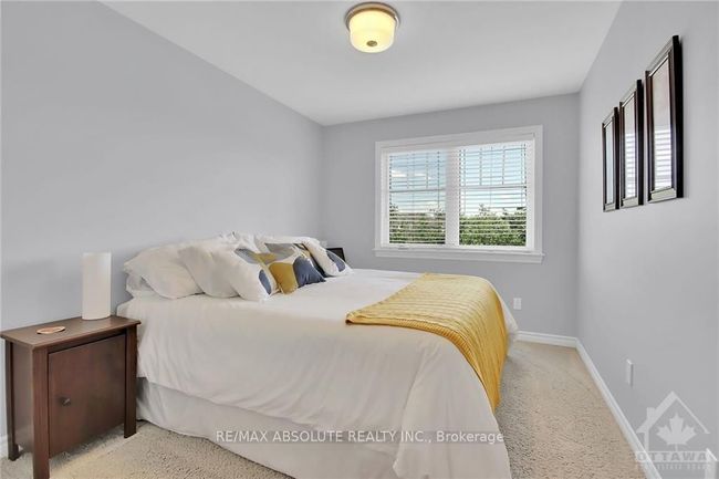 266 Wood Acres Grve, House attached with 3 bedrooms, 3 bathrooms and 2 parking in Blossom Park - Airport and Area ON | Image 16