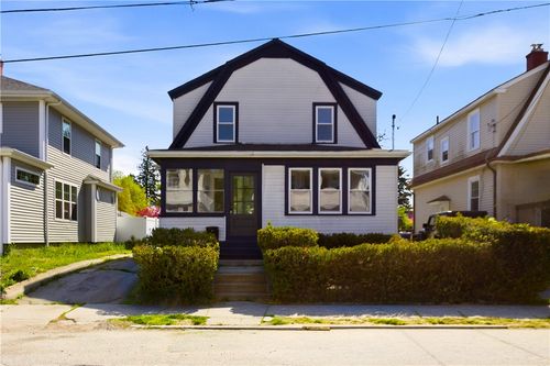 18 Harding Ave, Cranston, RI, 02905-2507 | Card Image