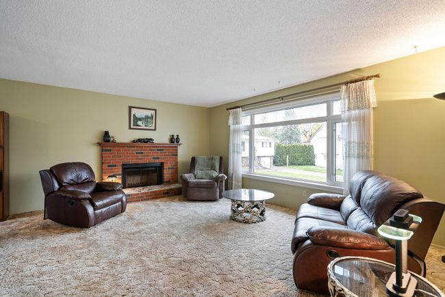 9610 Aberdeen Crescent, House other with 3 bedrooms, 2 bathrooms and 3 parking in Rosedale BC | Image 3