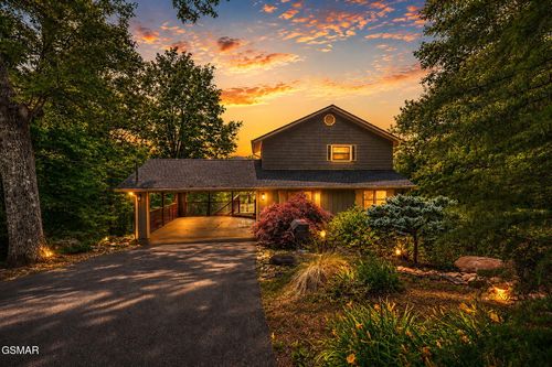 347 Overview Dr, Gatlinburg, TN, 37738-6429 | Card Image
