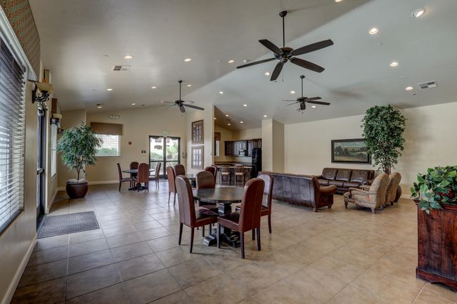 Clubhouse sitting area | Image 28